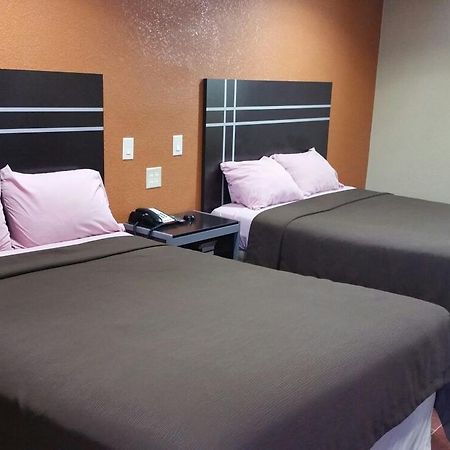 Derrick Inn Big Lake Екстериор снимка